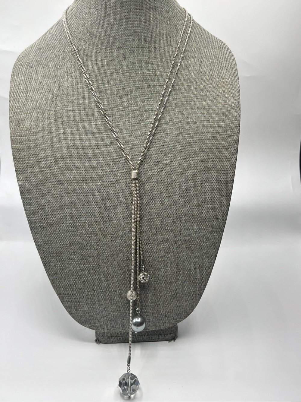 Lia Sophia Silver Tone Lariat Style Cluster Tassel Necklace Faceted Rhinestones